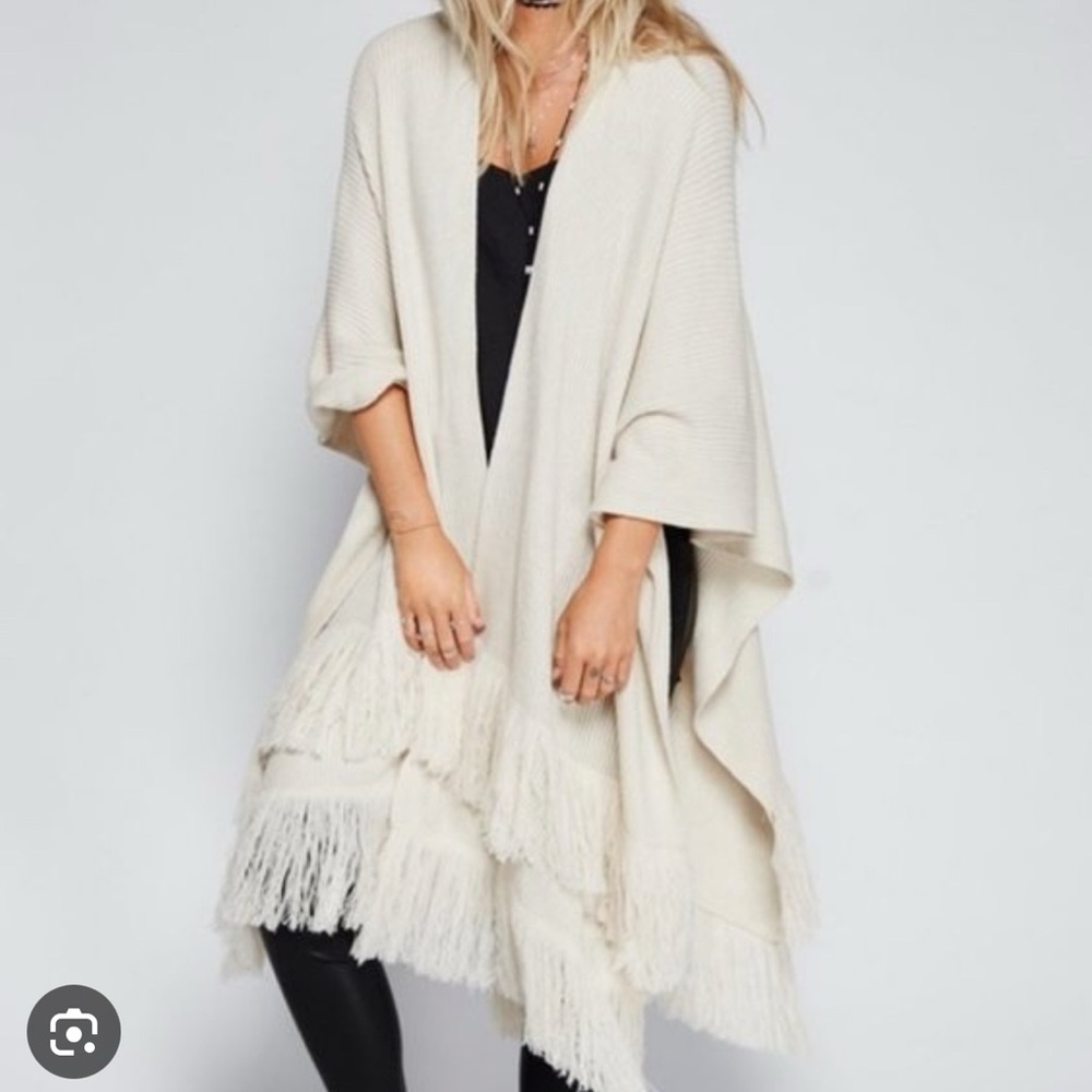 Free People Solstice Fringe Sweater Cardigan poncho Boho‎ CabinCore Western Cozy